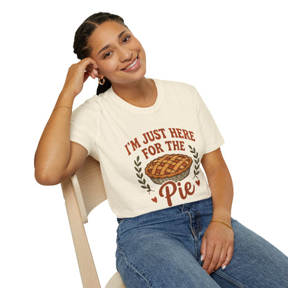 I'm Just Here for the Pie T-Shirt – Funny Thanksgiving Dessert Lover Tee